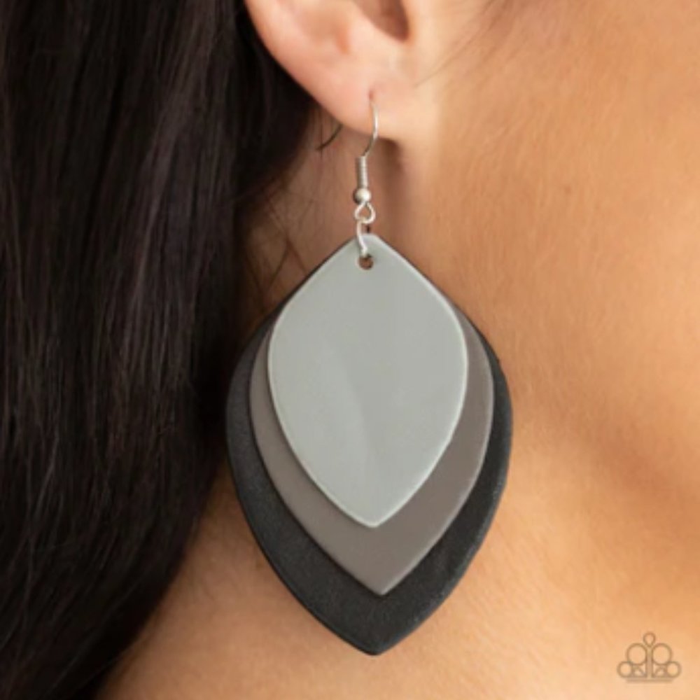 PAPARAZZI "LIGHT AS A LEATHER" BLACK EARRINGS